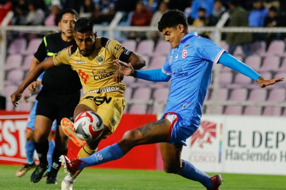 Deportivo Garcilaso vs Cusco FC en un partido de la Liga 1 Perú